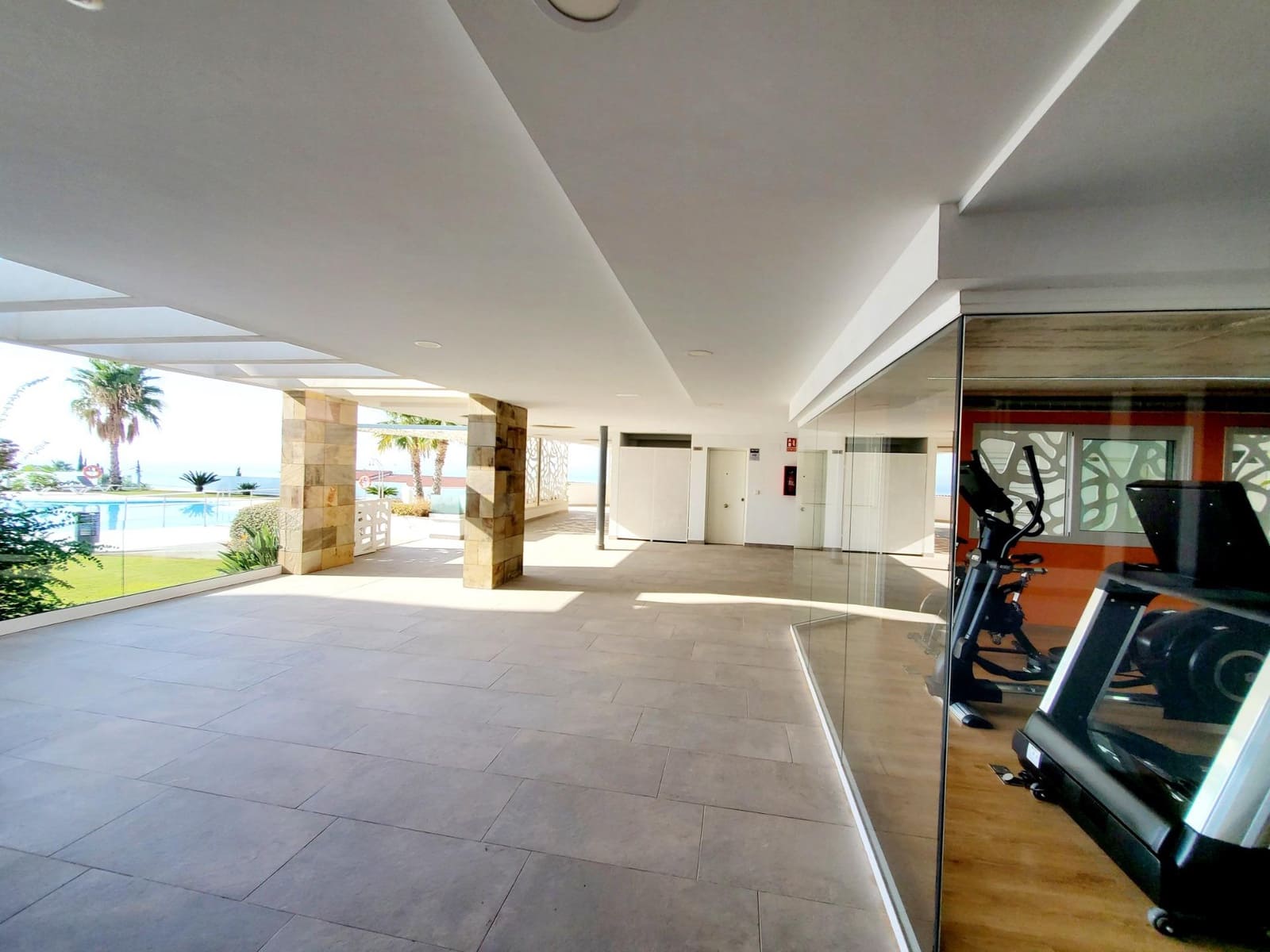 2 sypialnia Apartament na sprzedaż w Fuengirola z basenem garażem - 495 000 € (Ref: 9983169)