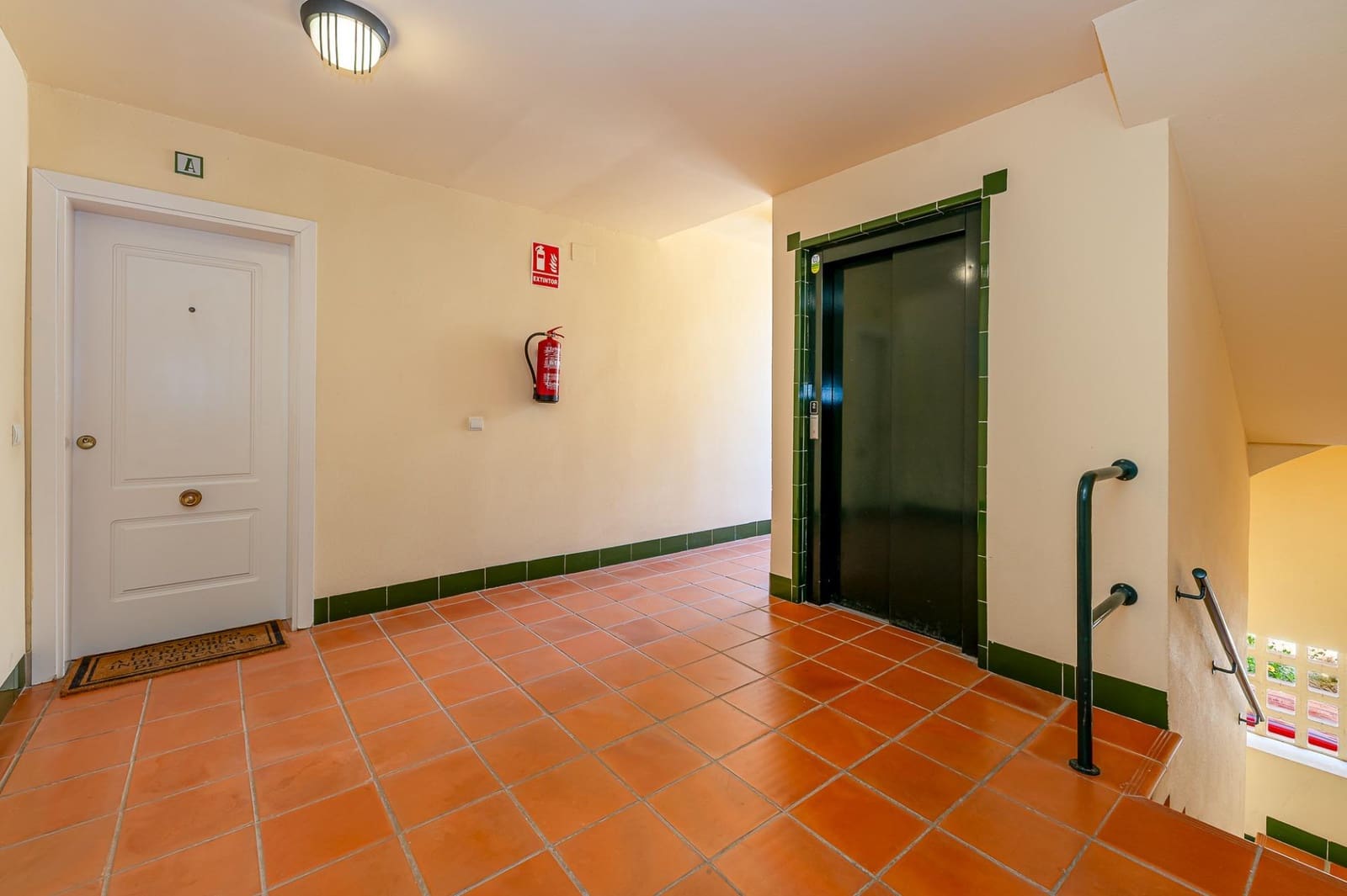 2 soverom Leilighet til salgs i Torrequebrada med svømmebasseng - € 389 000 (Ref: 9998837)