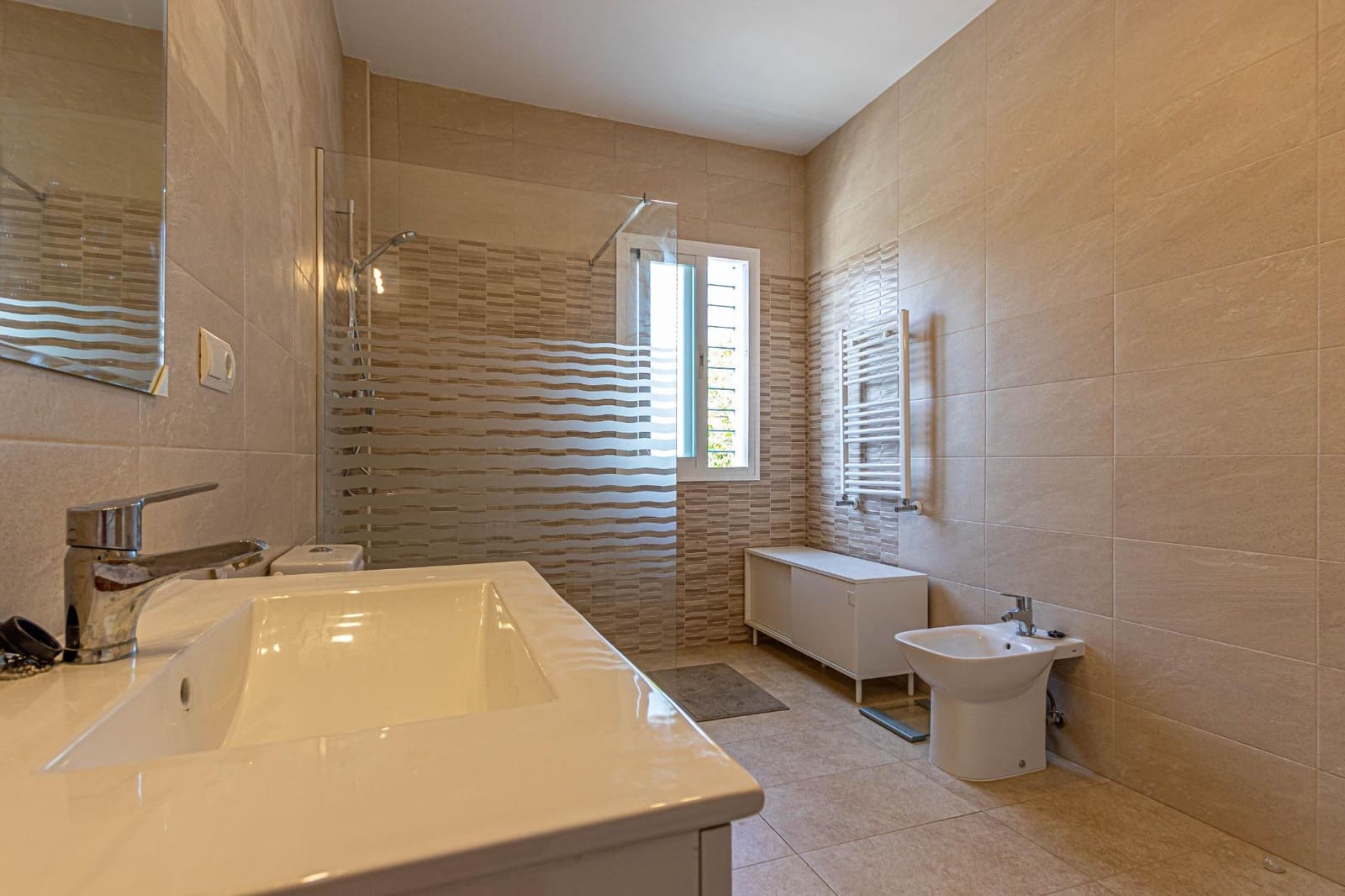 4 Zimmer Villa zu verkaufen in Pinos de Alhaurin mit Pool - 625.000 € (Ref: 9999640)