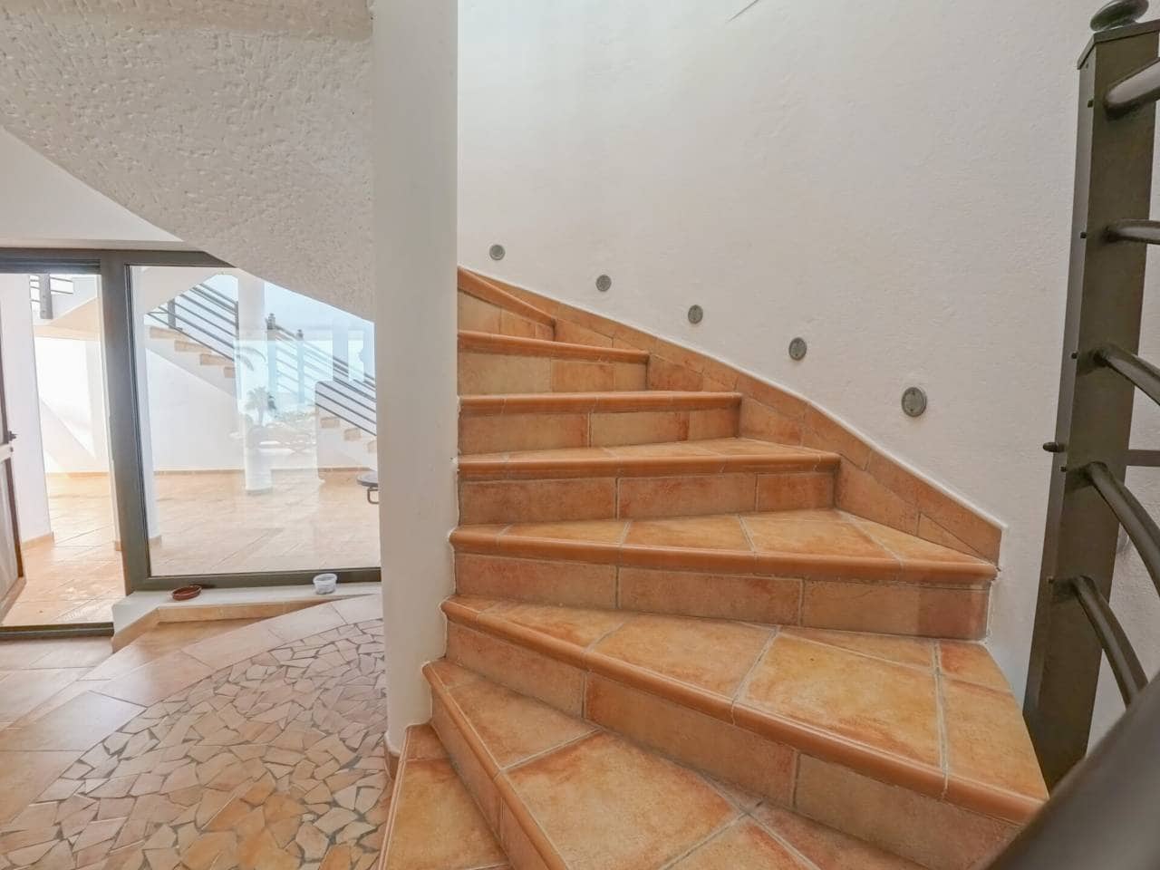 4 slaapkamer Flat te koop in Tuineje met zwembad garage - € 699.900 (Ref: 9658141)