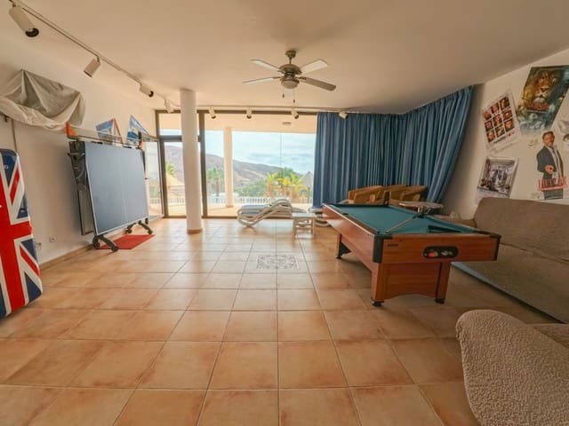 4 slaapkamer Flat te koop in Tuineje met zwembad garage - € 699.900 (Ref: 9658141)