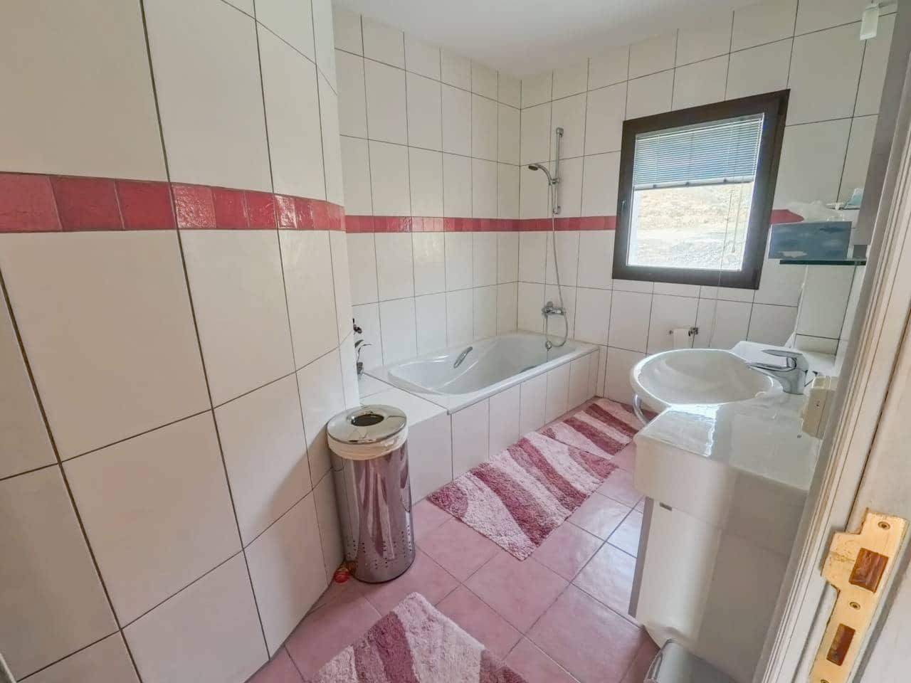 4 slaapkamer Flat te koop in Tuineje met zwembad garage - € 699.900 (Ref: 9658141)