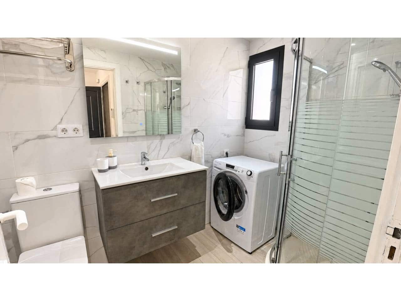 2 bedroom Apartment for sale in Morro Jable with garage - € 349,000 (Ref: 9838794)