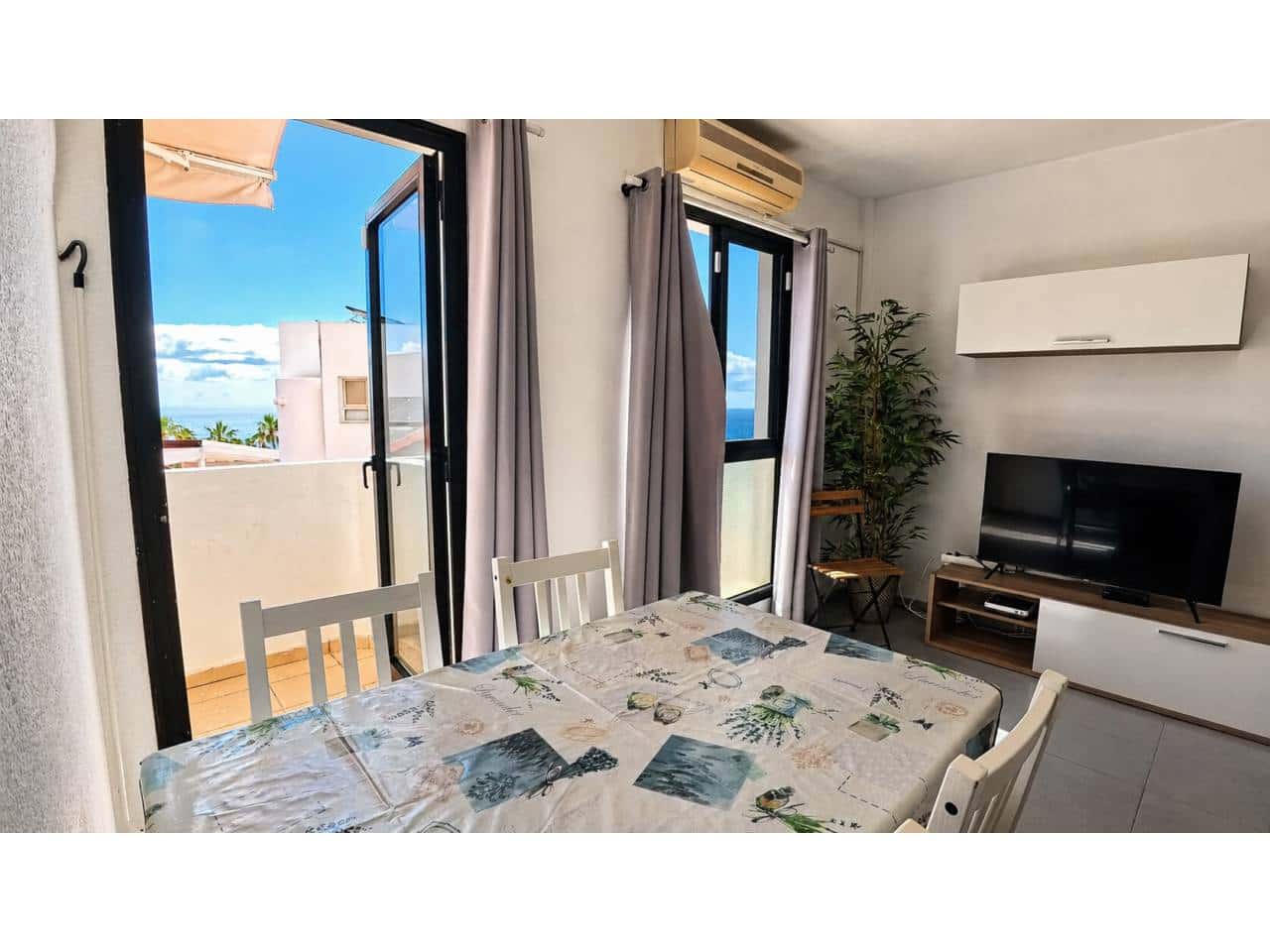 2 bedroom Apartment for sale in Morro Jable with garage - € 349,000 (Ref: 9838794)