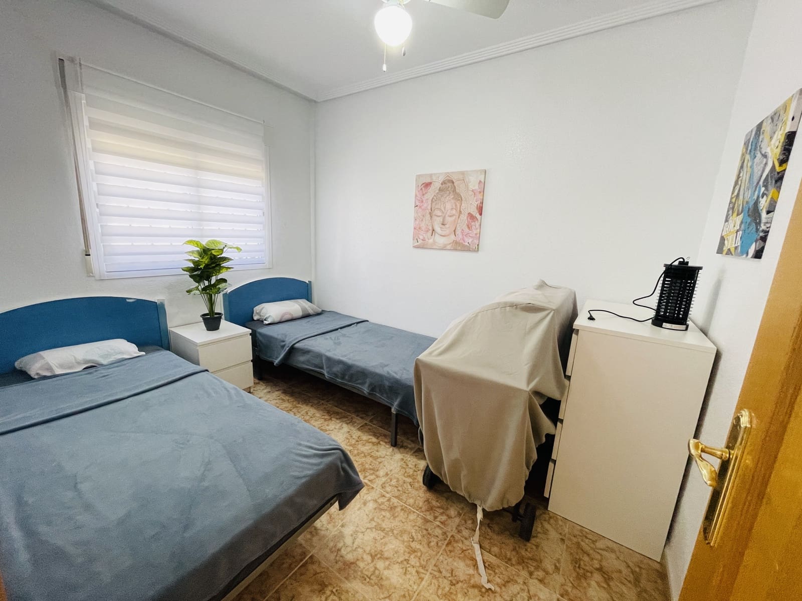 2 makuuhuone Rivitalo myytävänä paikassa Orihuela Costa mukana uima-altaan 
autotalli - 199 900 € (Ref: 9748209)