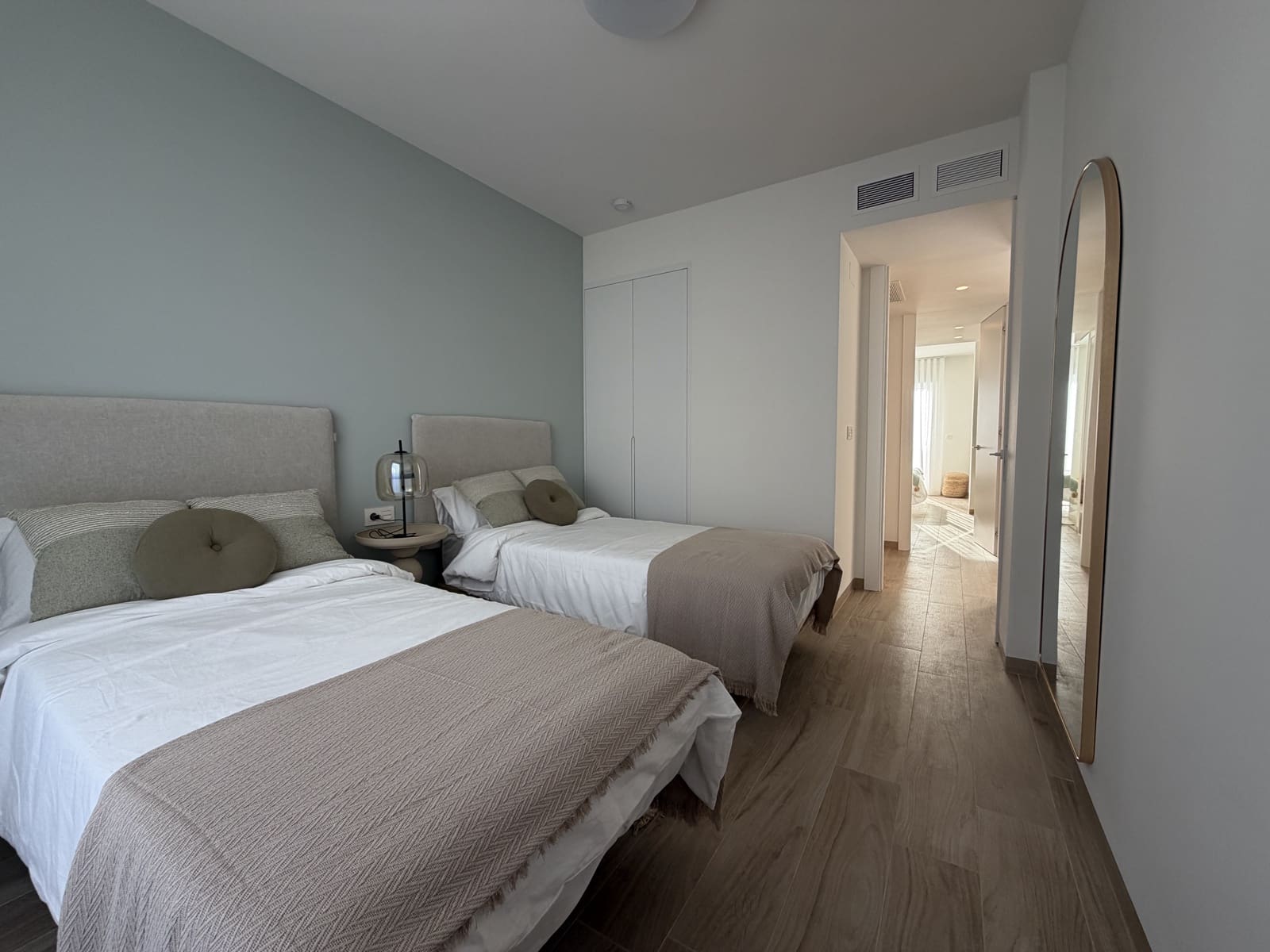 2 slaapkamer Appartement te huur in El Raso met zwembad garage - € 2.200 (Ref: 9756410)