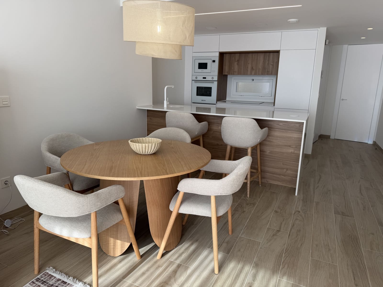 2 slaapkamer Appartement te huur in El Raso met zwembad garage - € 2.200 (Ref: 9756410)