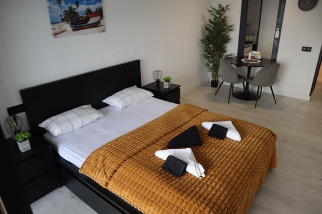 Studio til salg i Playa Levante, Benidorm med swimmingpool garage - € 255.000 (Ref: 9756411)