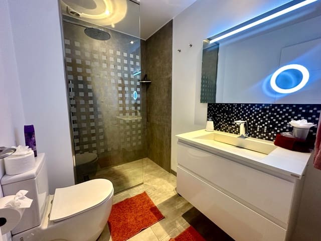 1 soveværelse Lejlighed til salg i Playa de los Locos, Torrevieja med swimmingpool - € 151.000 (Ref: 9756735)