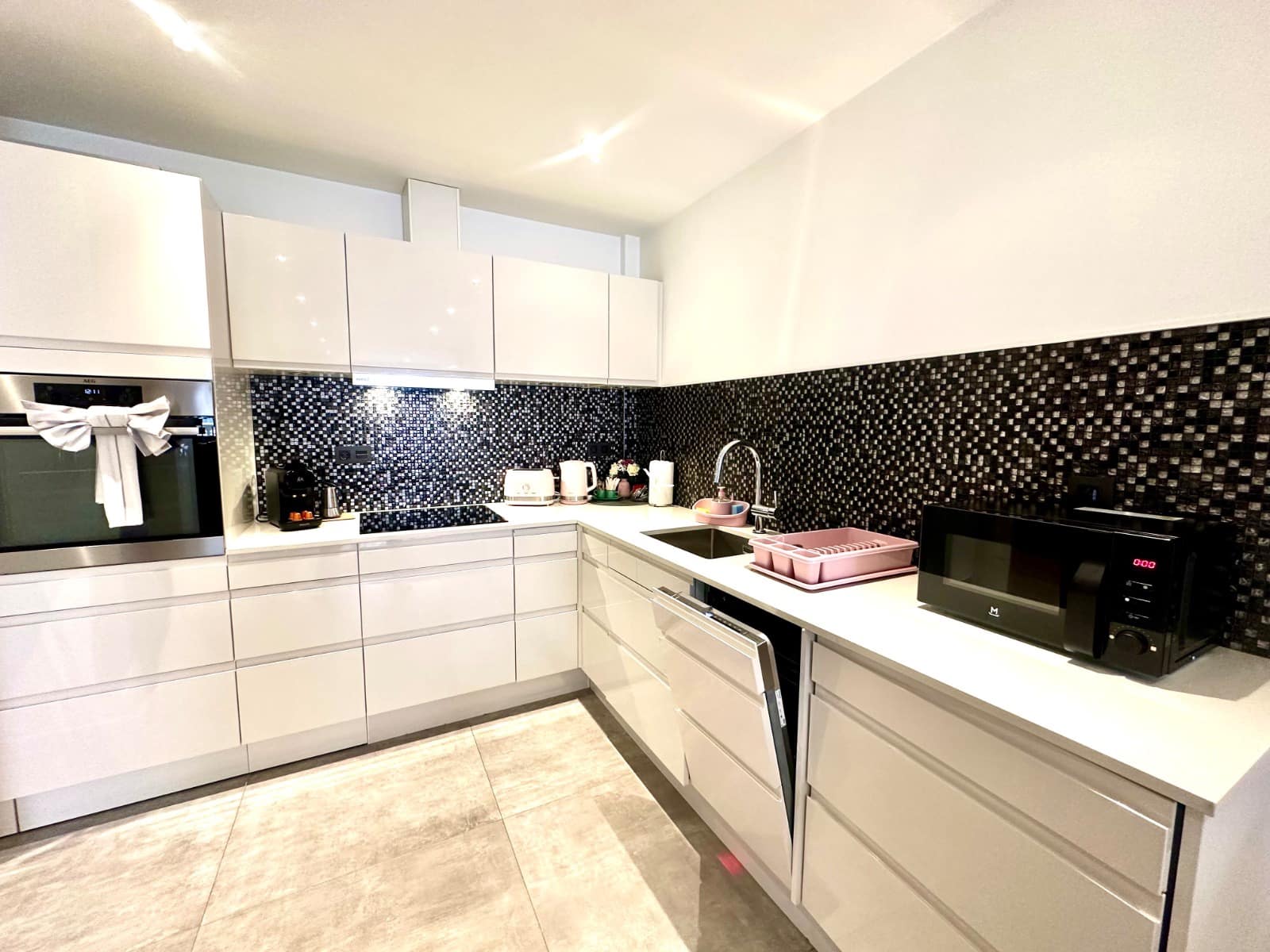 1 soveværelse Lejlighed til salg i Torrevieja med swimmingpool - € 151.000 (Ref: 9756735)