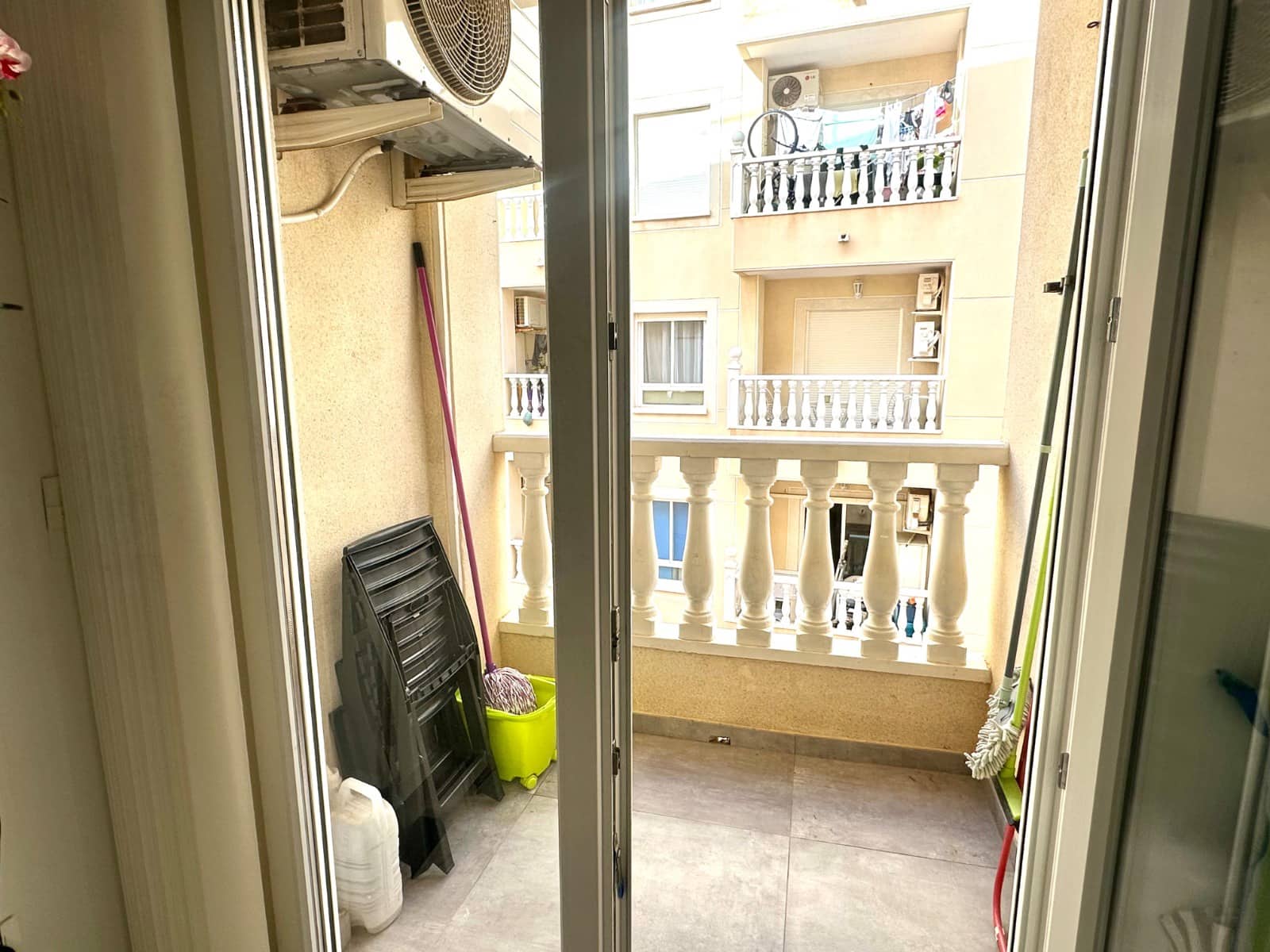 1 soveværelse Lejlighed til salg i Torrevieja med swimmingpool - € 151.000 (Ref: 9756735)