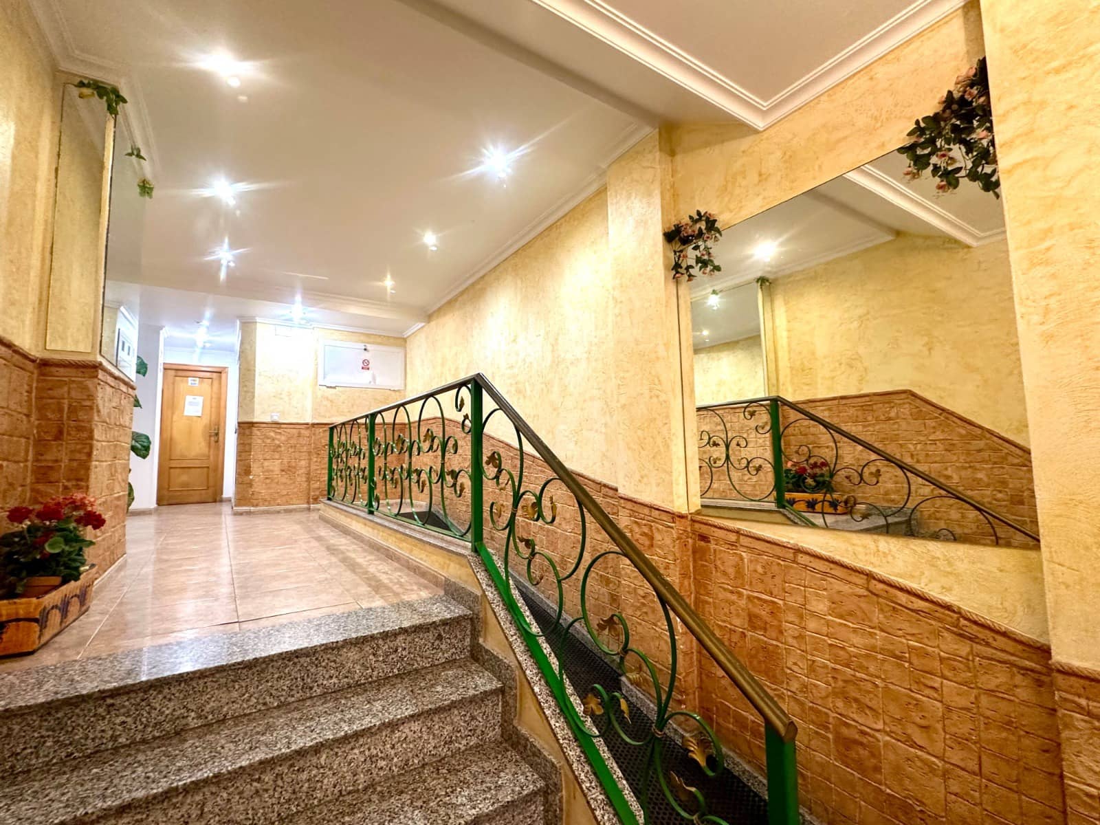 1 soveværelse Lejlighed til salg i Torrevieja med swimmingpool - € 151.000 (Ref: 9756735)