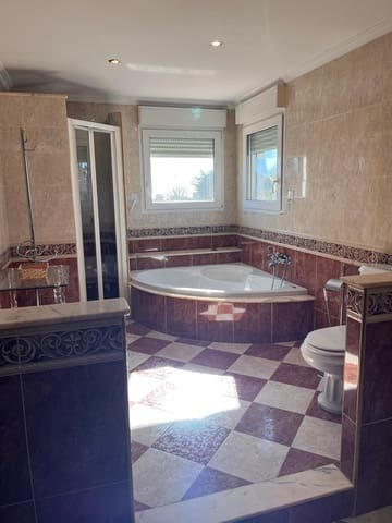 4 slaapkamer Huis te koop in Urbanizaciones, Benidorm met zwembad garage - € 995.000 (Ref: 9756757)
