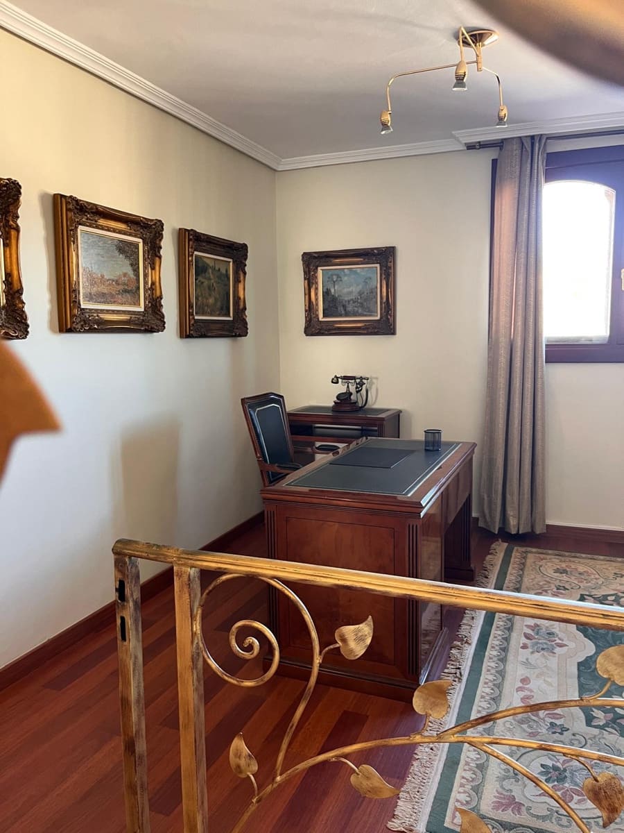 4 slaapkamer Huis te koop in Benidorm met zwembad garage - € 995.000 (Ref: 9756757)