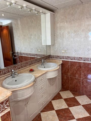 4 slaapkamer Huis te koop in Urbanizaciones, Benidorm met zwembad garage - € 995.000 (Ref: 9756757)