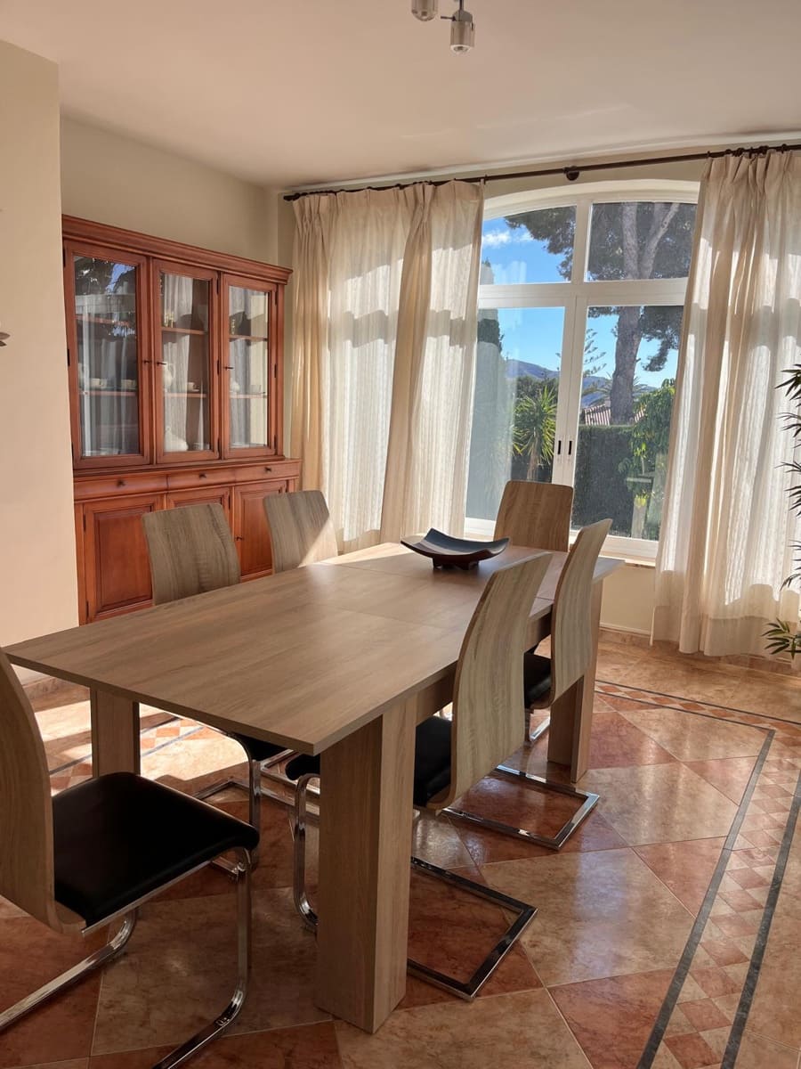 4 slaapkamer Huis te koop in Benidorm met zwembad garage - € 995.000 (Ref: 9756757)