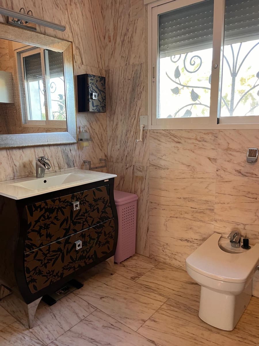 4 slaapkamer Huis te koop in Benidorm met zwembad garage - € 995.000 (Ref: 9756757)