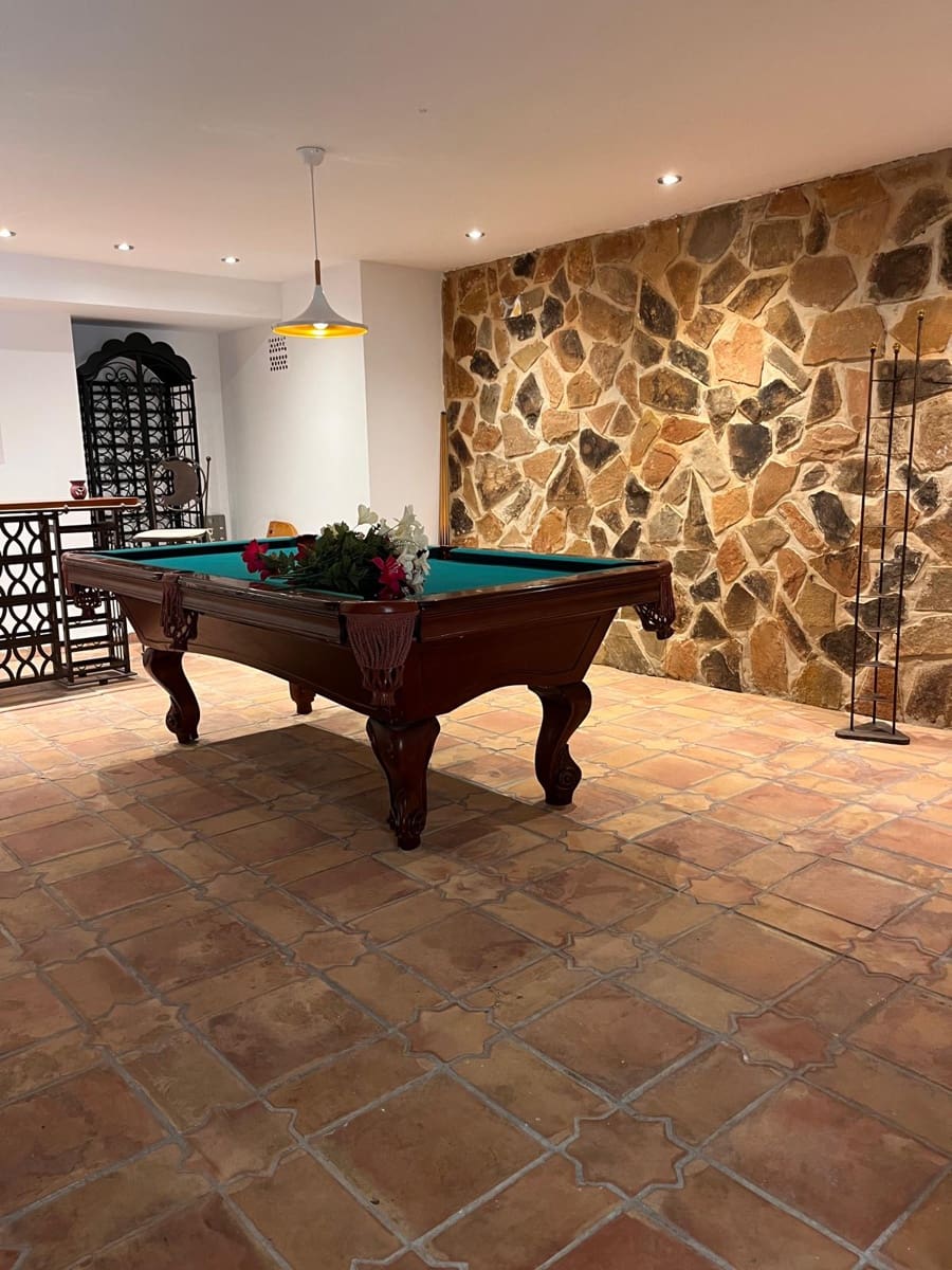 4 slaapkamer Huis te koop in Benidorm met zwembad garage - € 995.000 (Ref: 9756757)