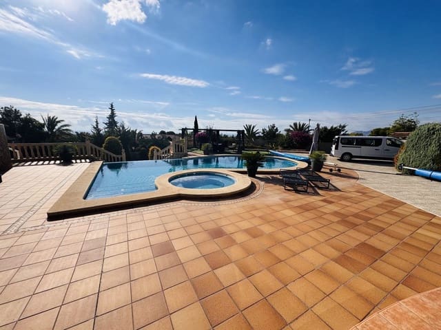 4 soverom Hus til salgs i Crevillente / Crevillent med svømmebasseng garasje - € 590 000 (Ref: 9757541)