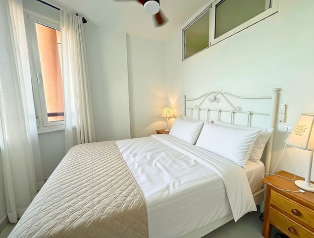 Apartamento de 2 habitaciones en Mil Palmeras, Pilar de la Horadada en alquiler - 650 € (Ref: 10033123)