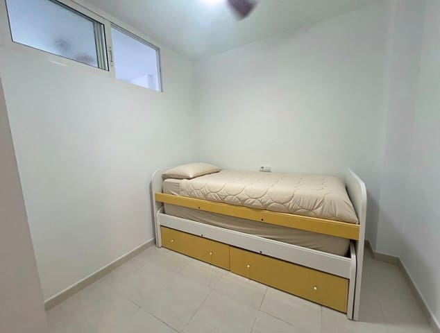 Apartamento de 2 habitaciones en Mil Palmeras, Pilar de la Horadada en alquiler - 650 € (Ref: 10033123)