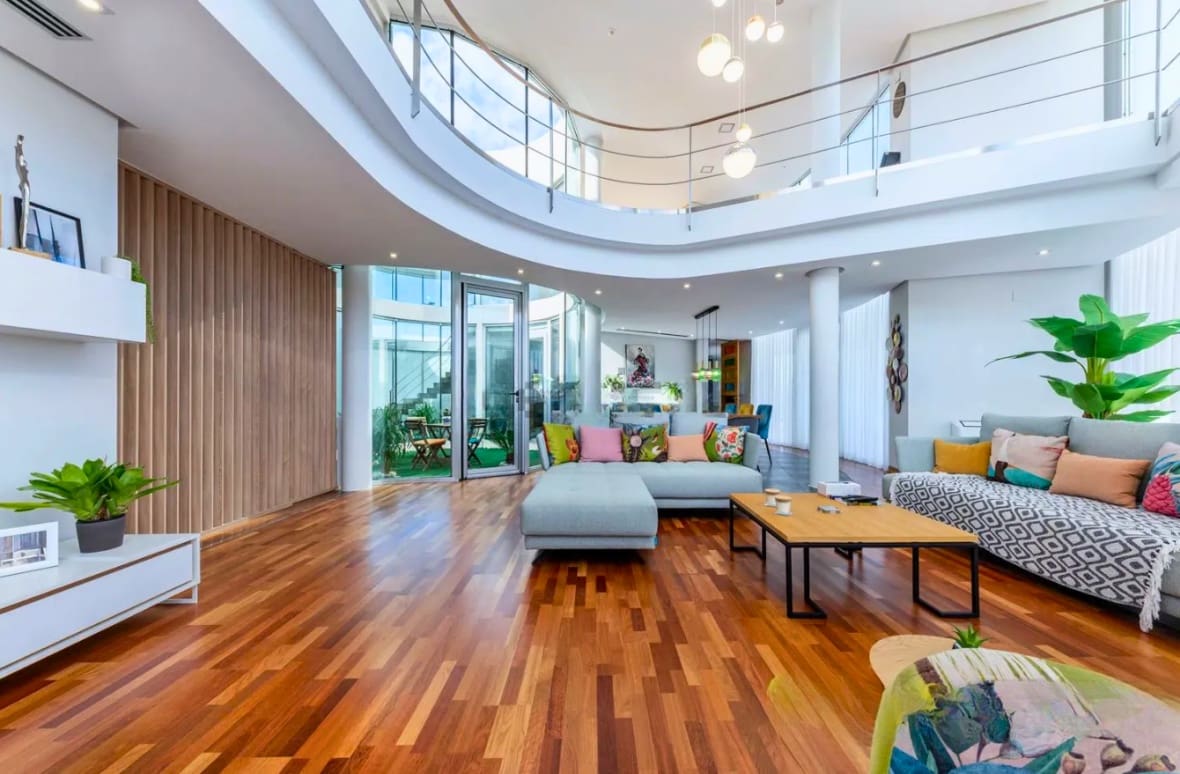 5 bedroom Villa for sale in Petrel / Petrer - € 1,450,000 (Ref: 10033124)