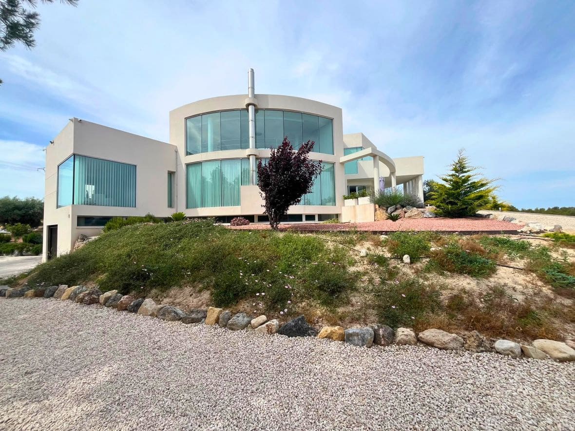 5 bedroom Villa for sale in Petrel / Petrer - € 1,450,000 (Ref: 10033124)