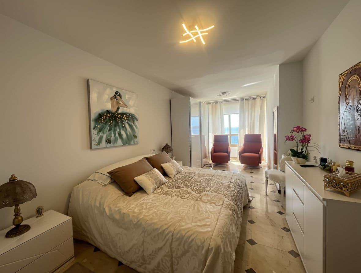 3 sypialnia Apartament do wynajęcia w Benidorm z basenem - 2 200 € (Ref: 10049798)