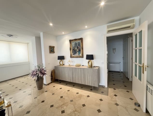 3 sypialnia Apartament do wynajęcia w Playa Levante, Benidorm z basenem - 2 200 € (Ref: 10049798)