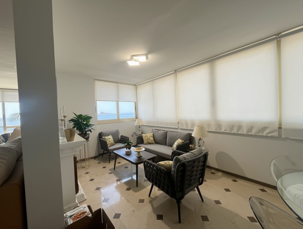 3 sypialnia Apartament do wynajęcia w Benidorm z basenem - 2 200 € (Ref: 10049798)