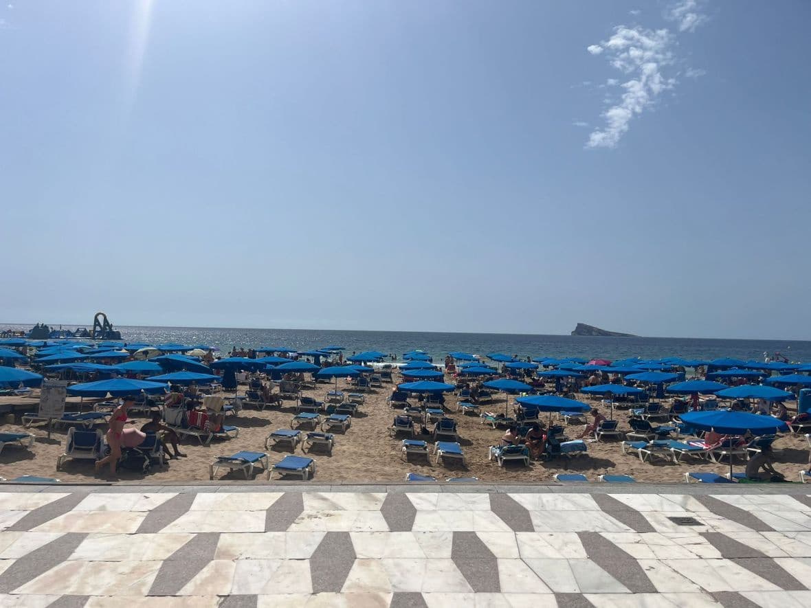 3 sypialnia Apartament do wynajęcia w Benidorm z basenem - 2 200 € (Ref: 10049798)