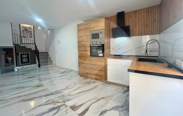5 soveværelse Byhus til salg i Jijona / Xixona - € 149.000 (Ref: 10136751)