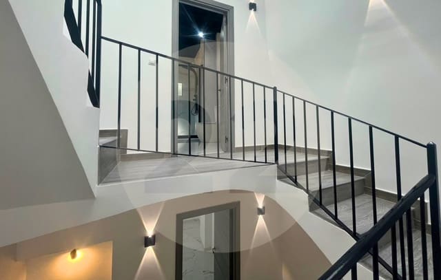 5 soveværelse Byhus til salg i Jijona / Xixona - € 149.000 (Ref: 10136751)