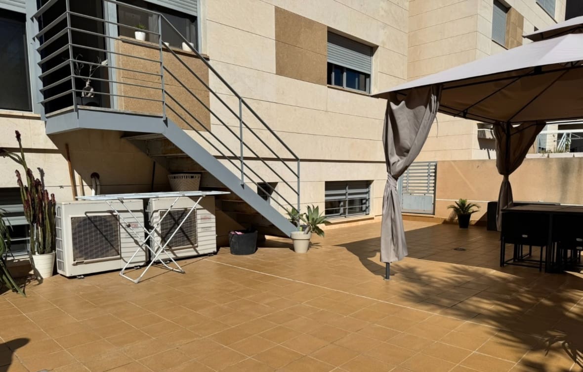 Piso de 3 habitaciones en San Juan de Alicante / Sant Joan d'Alacant en venta con piscina garaje - 470.000 € (Ref: 10140122)