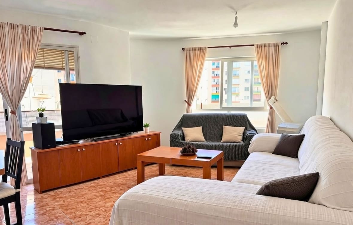 3 bedroom Apartment for sale in La Villajoyosa / Vila Joiosa - € 230,000 (Ref: 10141377)