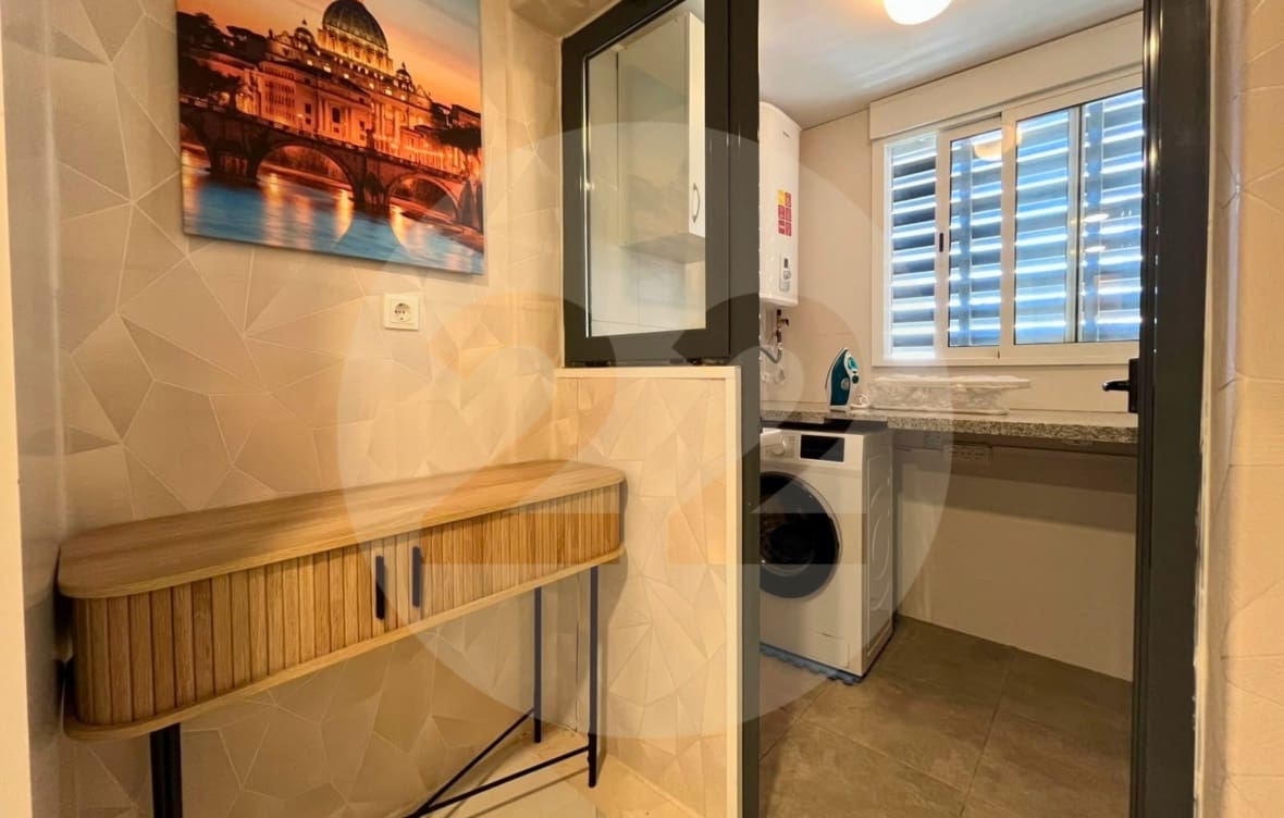 2 soverom Leilighet til leie i Benidorm med svømmebasseng - € 1 550 (Ref: 10145367)