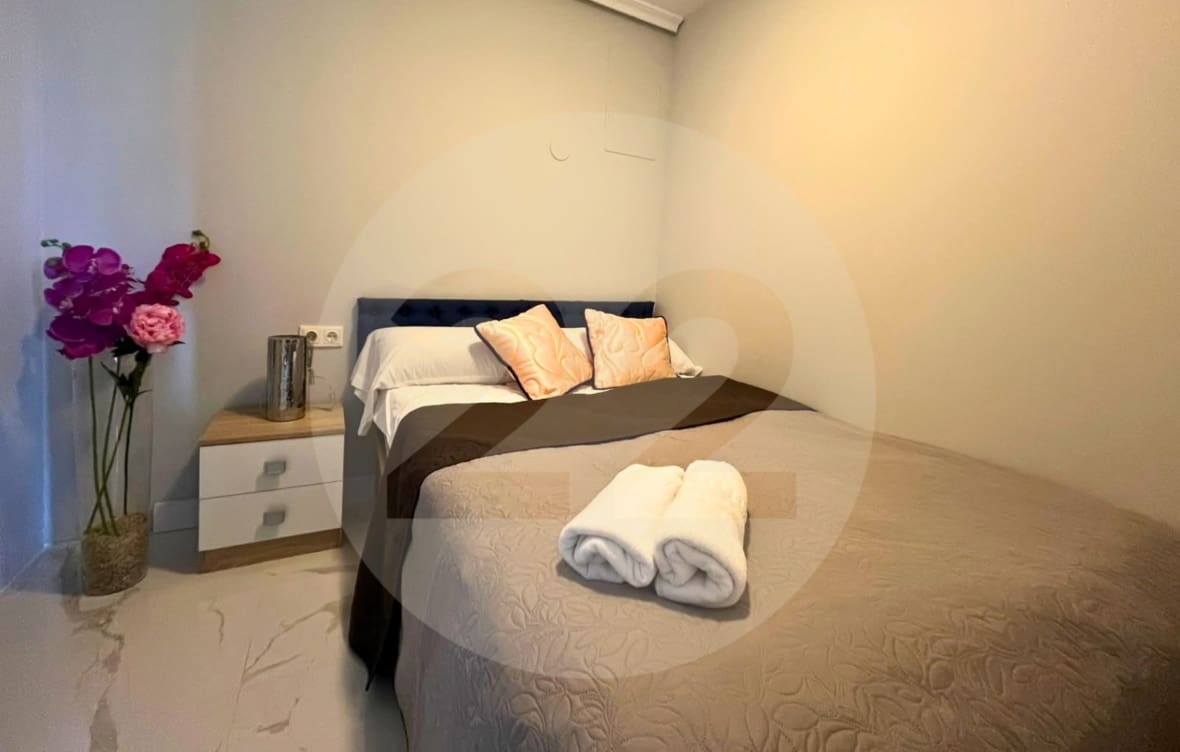 2 soverom Leilighet til leie i Benidorm med svømmebasseng - € 1 550 (Ref: 10145367)