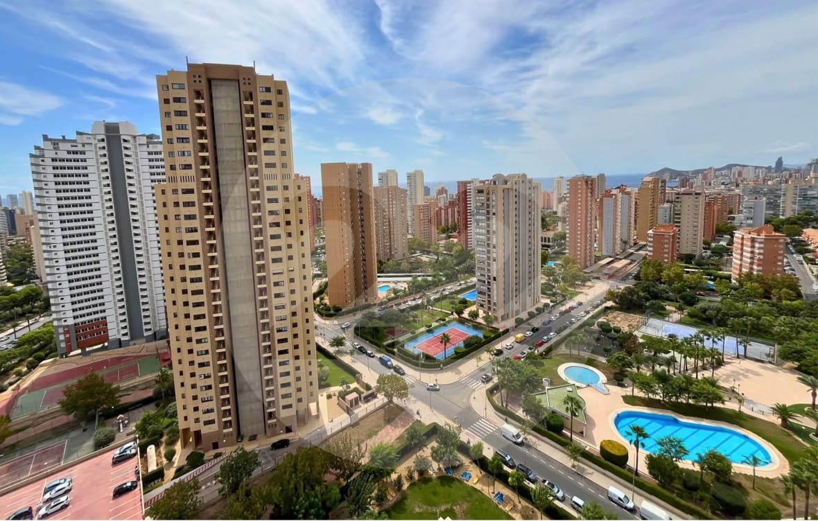 2 soverom Leilighet til leie i Benidorm med svømmebasseng - € 1 550 (Ref: 10145367)