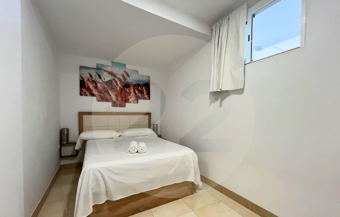 1 bedroom Apartment for rent in Benidorm with pool - € 1,250 (Ref: 10160436)