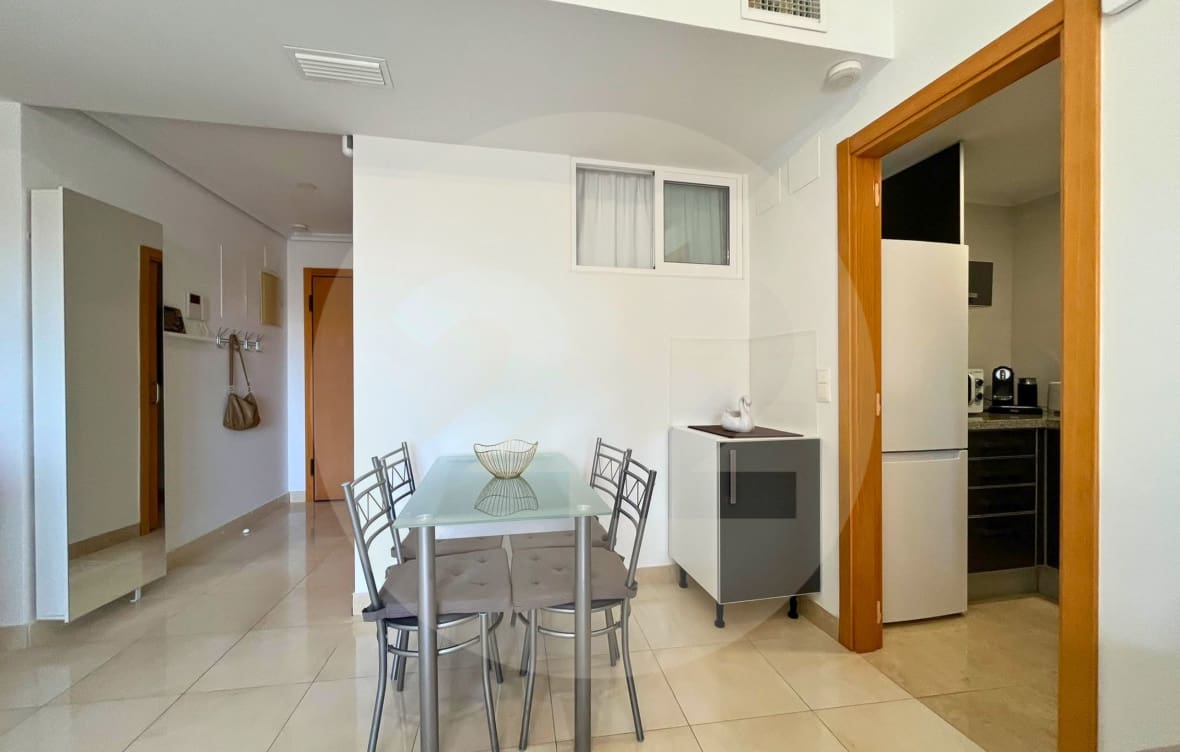 1 bedroom Apartment for rent in Benidorm with pool - € 1,250 (Ref: 10160436)