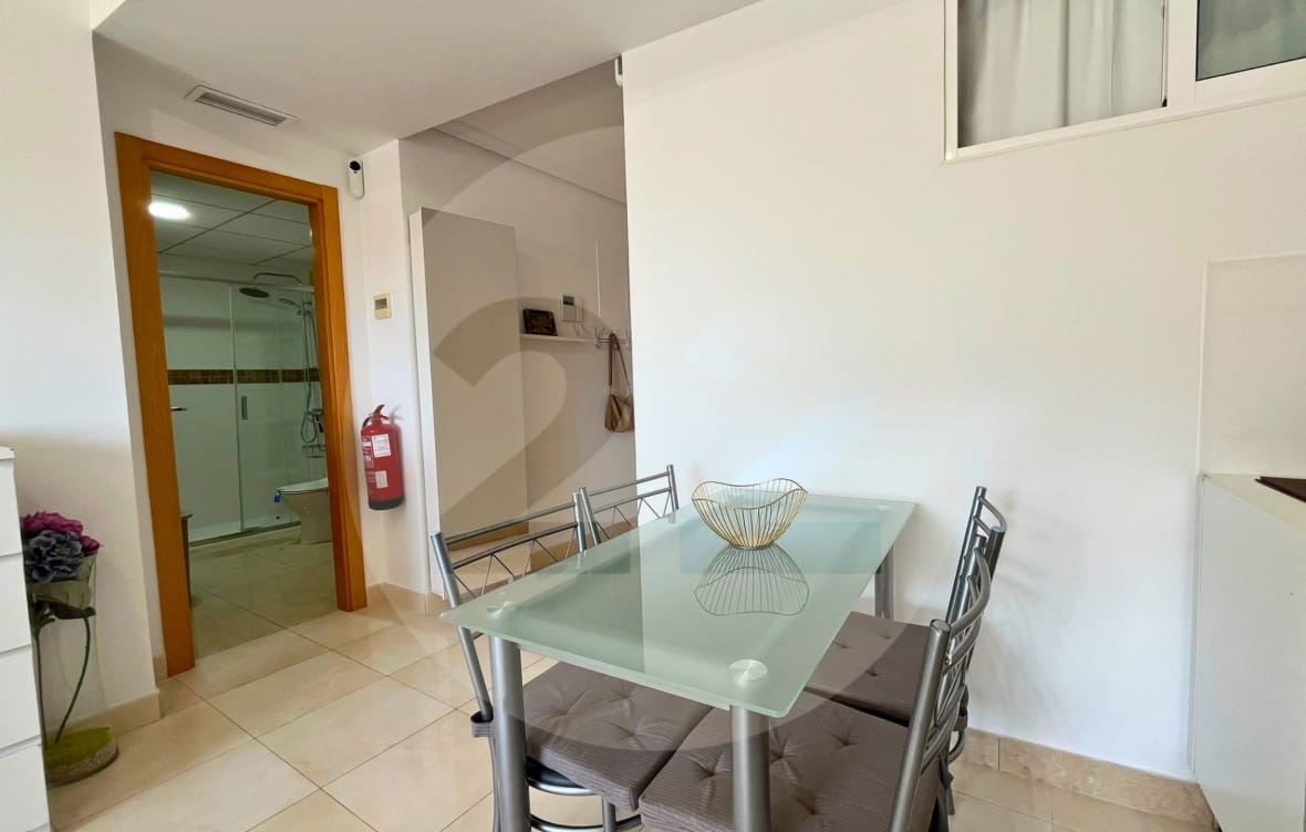 1 bedroom Apartment for rent in Benidorm with pool - € 1,250 (Ref: 10160436)