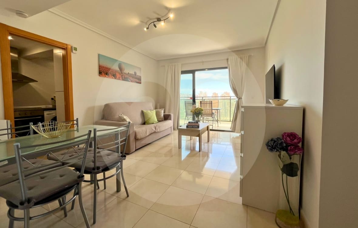 1 bedroom Apartment for rent in Benidorm with pool - € 1,250 (Ref: 10160436)