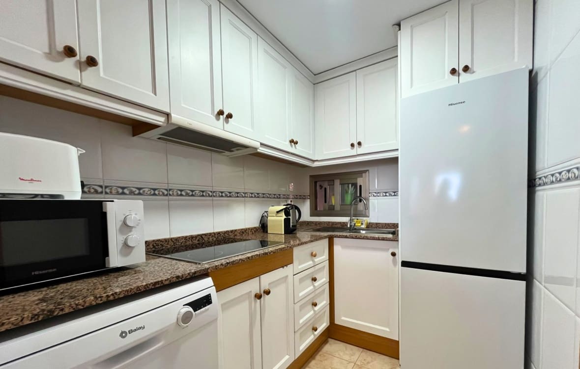 2 soverom Leilighet til leie i La Villajoyosa / Vila Joiosa med svømmebasseng - € 1 350 (Ref: 10165392)