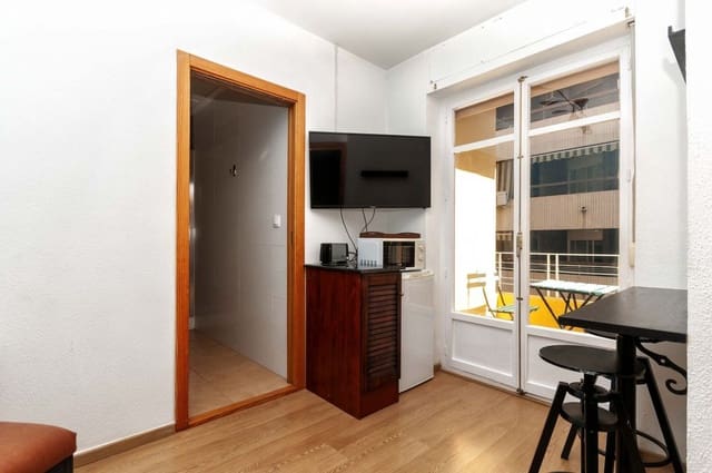 1 soveværelse Studio til leje i Ensanche - Diputacion, Alicante by - € 750 (Ref: 6839816)