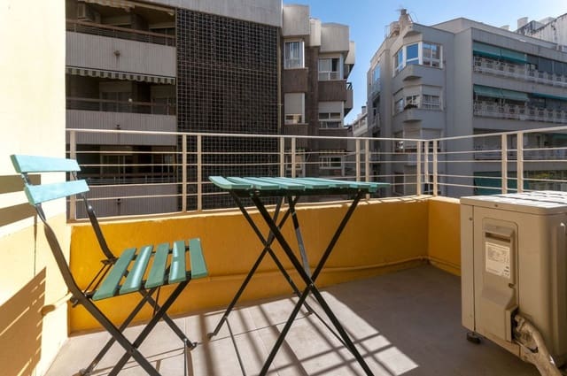 1 soveværelse Studio til leje i Ensanche - Diputacion, Alicante by - € 750 (Ref: 6839816)