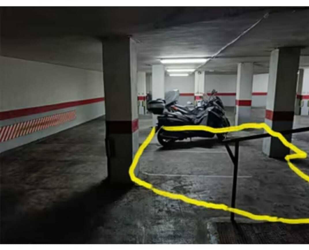 Garage te koop in Alicante stad - € 25.000 (Ref: 7433126)