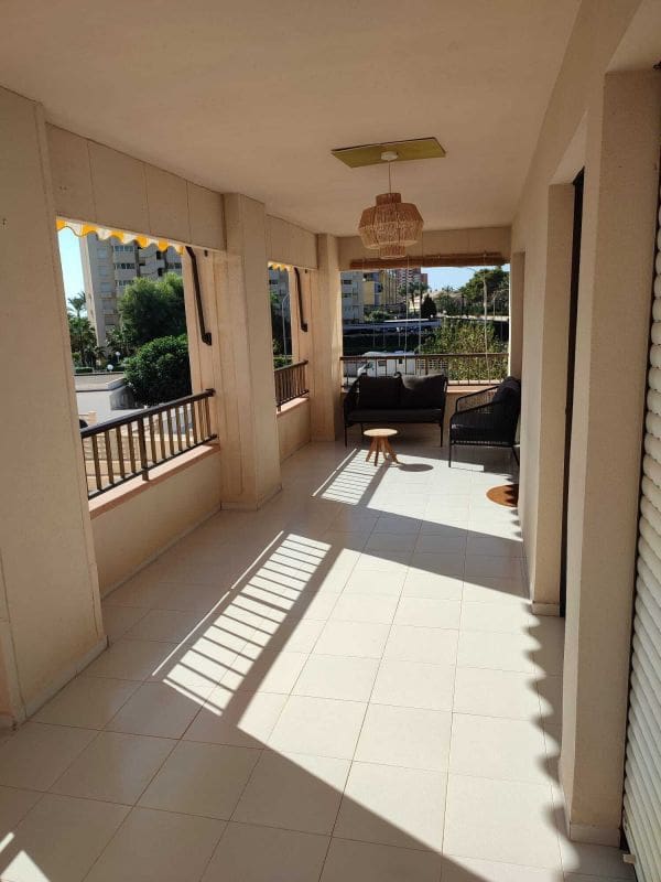 3 camera da letto Appartamento da affittare in Alicante citta con piscina - 1.500 € (Rif: 7852052)