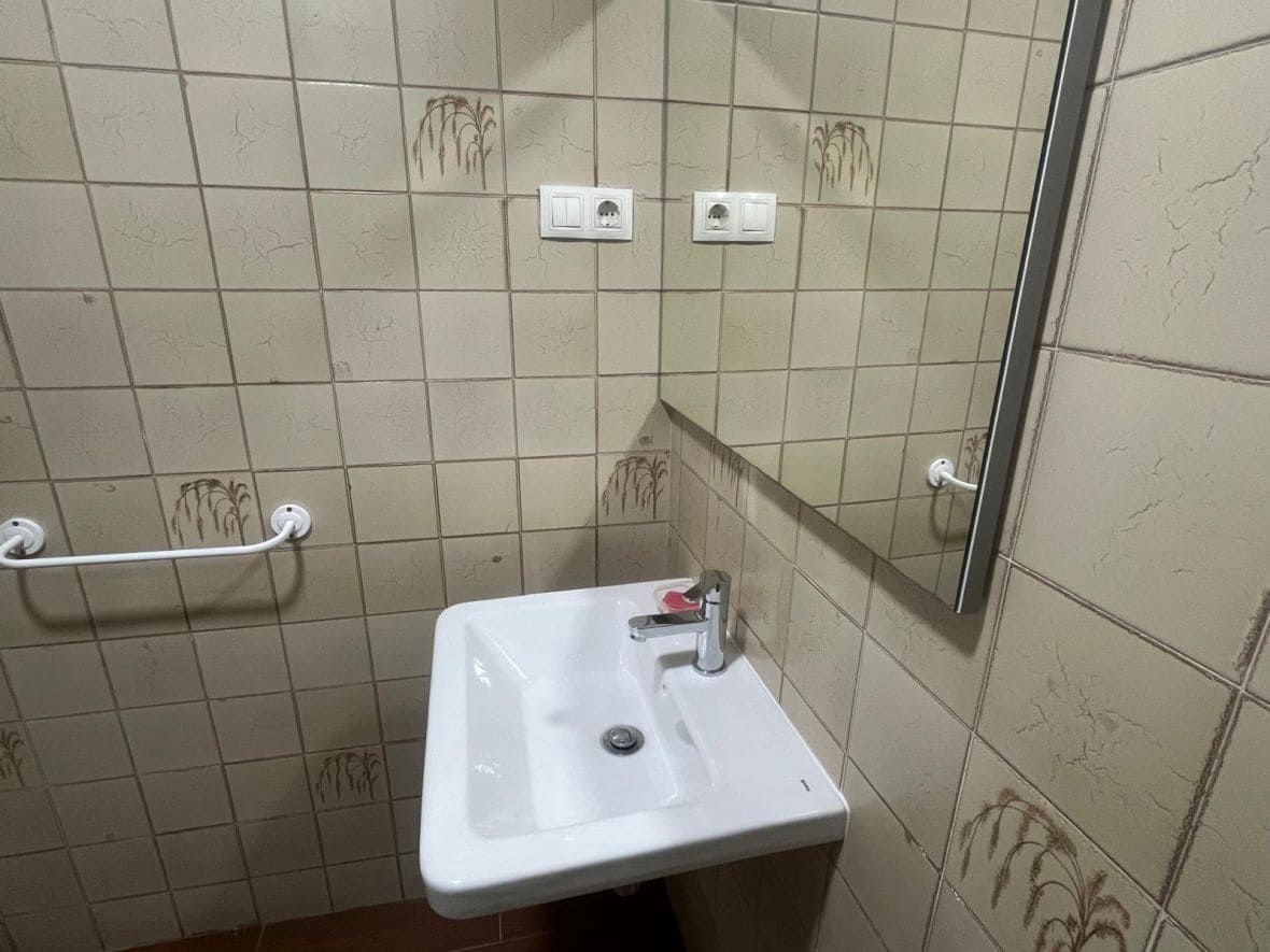 Appartement de 3 chambres à louer à Alicante ville - 850 € (Ref: 8451624)