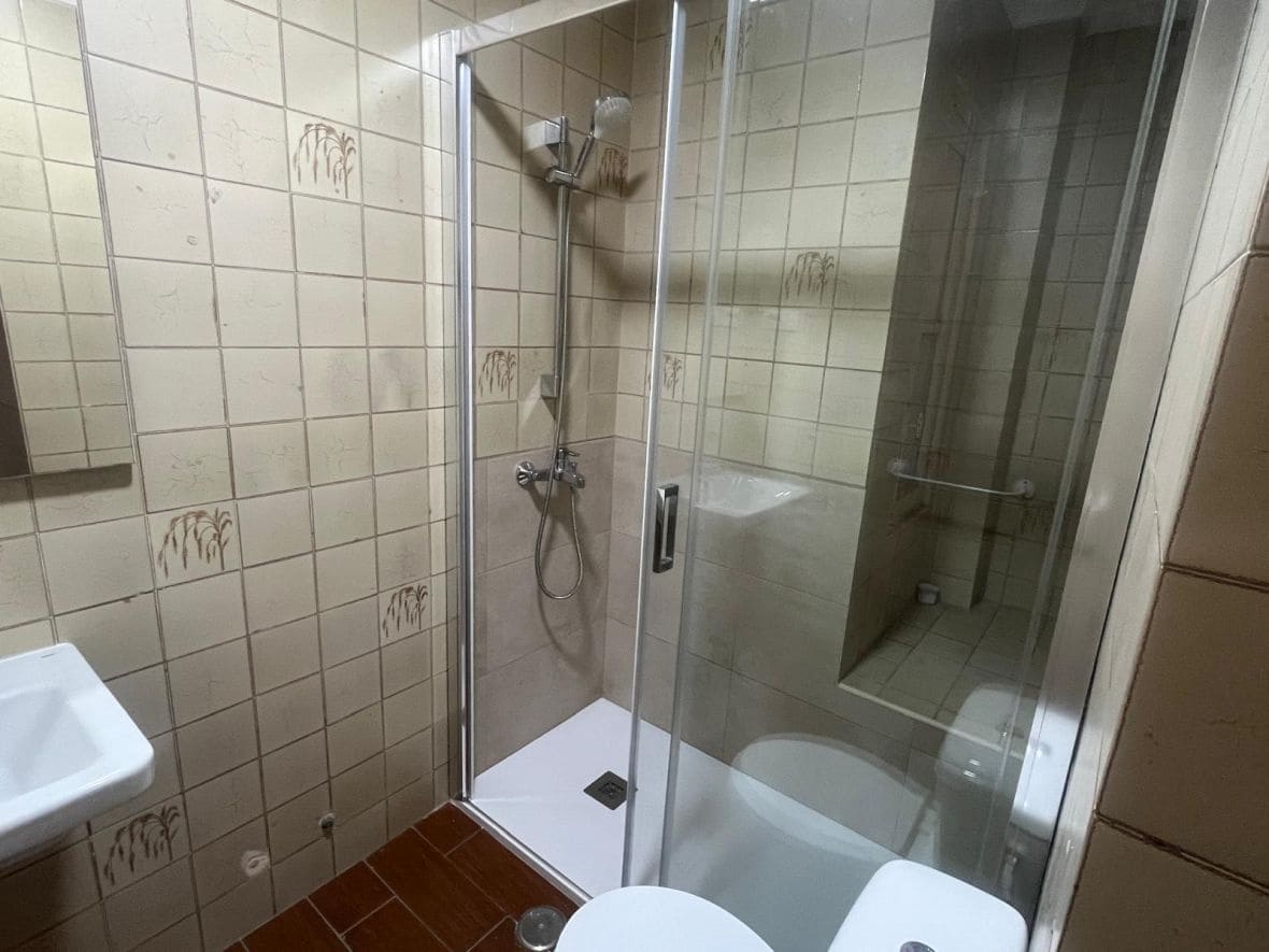 Appartement de 3 chambres à louer à Alicante ville - 850 € (Ref: 8451624)