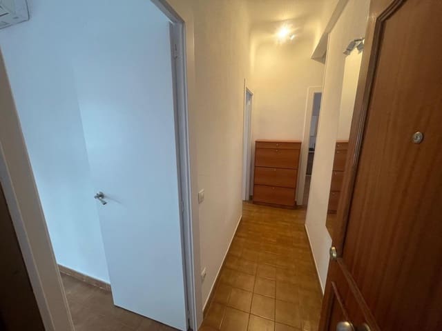 Appartement de 3 chambres à louer à Carolinas Bajas, Alicante ville - 850 € (Ref: 8451624)